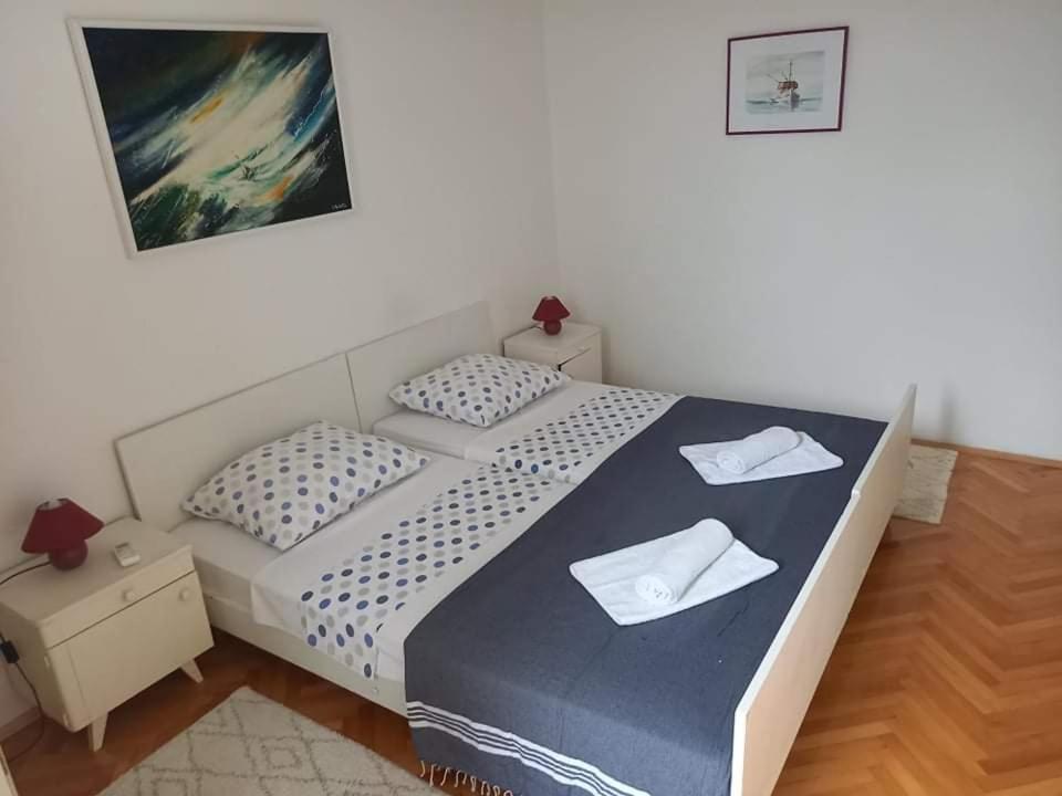 Studio Darija For 2 Persons S Terasom Wi-Fi & Parking Lejlighed Makarska Eksteriør billede