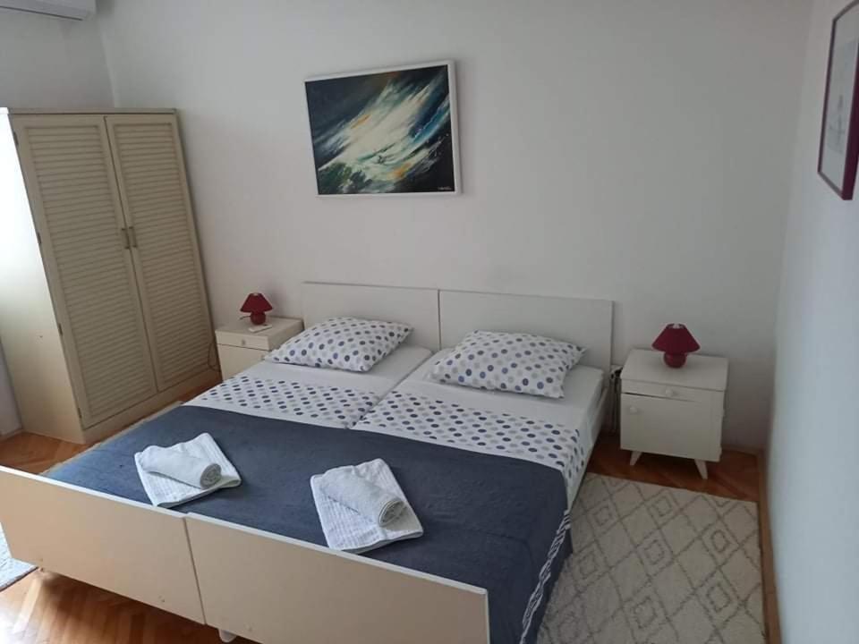 Studio Darija For 2 Persons S Terasom Wi-Fi & Parking Lejlighed Makarska Eksteriør billede