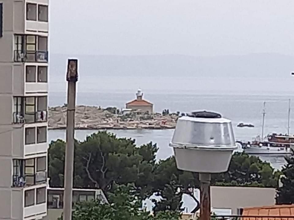 Studio Darija For 2 Persons S Terasom Wi-Fi & Parking Lejlighed Makarska Eksteriør billede